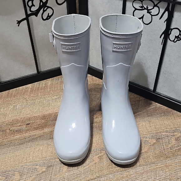 Hunter Light Gray Glossy Boots Size 8 - Picture 3 of 9